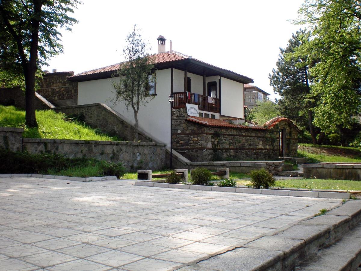 Гостоприемница Георги Kalofer Exterior foto